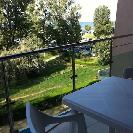 Pe Malul Marii 아파트